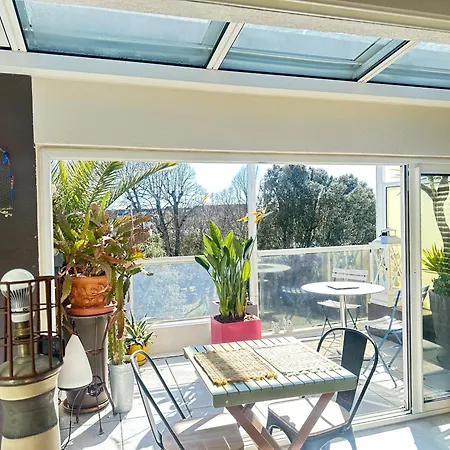 7appt, Terrasse ,vélo , Plages&port à Proximité , Idéalement Bien Situé, Dernier étage Appartement *