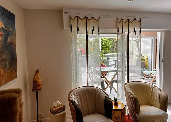 Апартаменты Appt, Terrasse ,velo , Plages & Port A Proximite , Idealement Bien Situe, Dernier Etage *